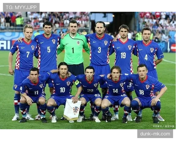 博洛尼亚强势崛起，稳居积分榜前列展现争冠潜力