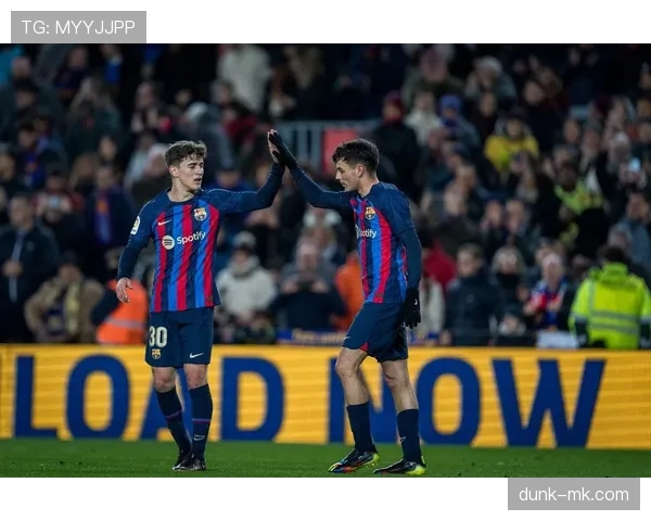 加维佩德里默契配合