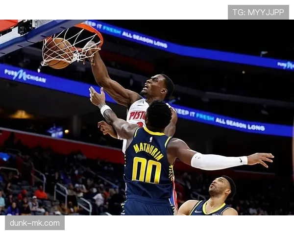 德怀特·霍华德篮下强攻提升防守影响 助推球队内线稳定